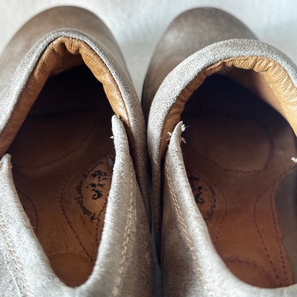 Sofft Women’s Size 7 Leather Beige Clogs - Picture 8 of 16